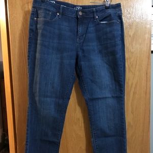 LAST WEEK- Loft Curvy Skinny Mid Wash Denim 12P